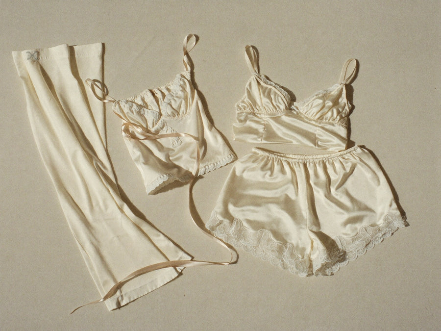 Les trois pièces de la parure Nuit de Noces
